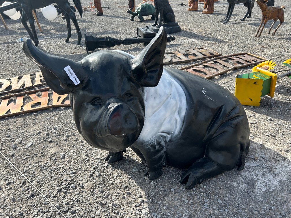 LARGE PIG YARD DECOR