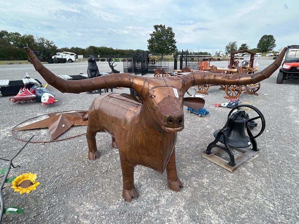 LONGHORN BULL BAR-BE-QUE GRILL
