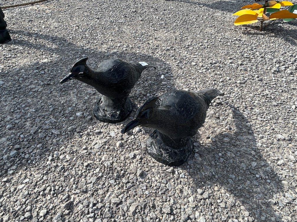 LOT OF (2) ROAD RUNNER DECOR