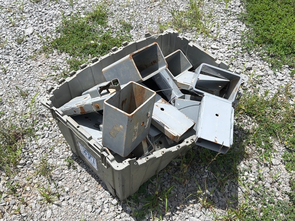 PERSONNEL LIFT OUTRIGGERS