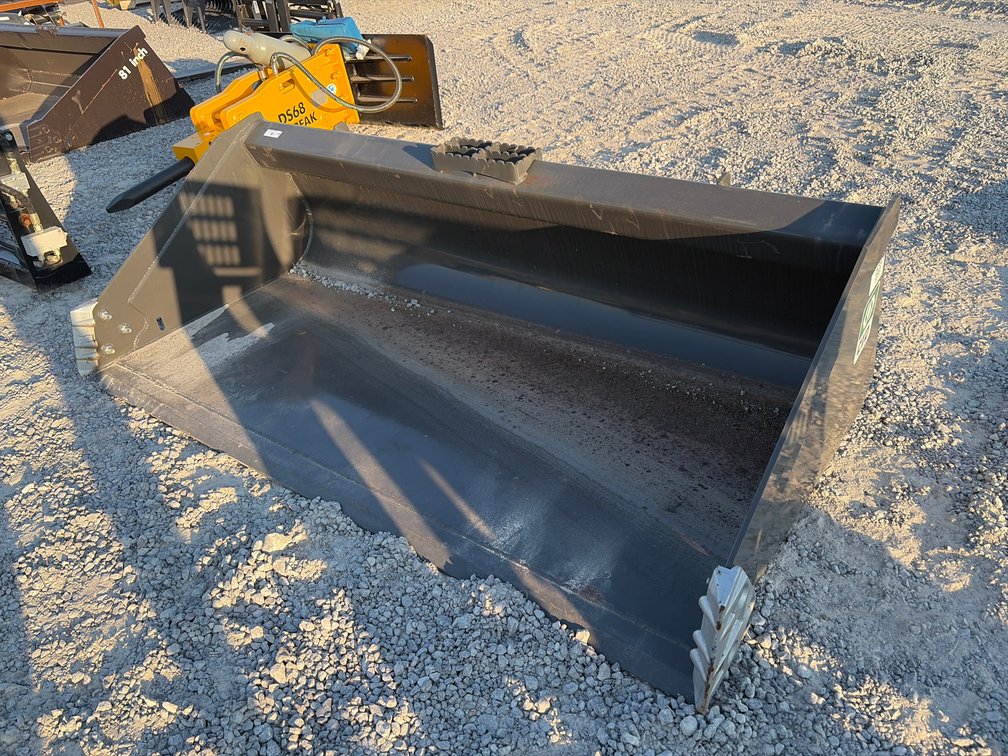 CID 62” TRACK LOADER BUCKET
