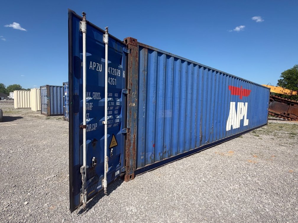 40’ SHIPPING CONTAINER