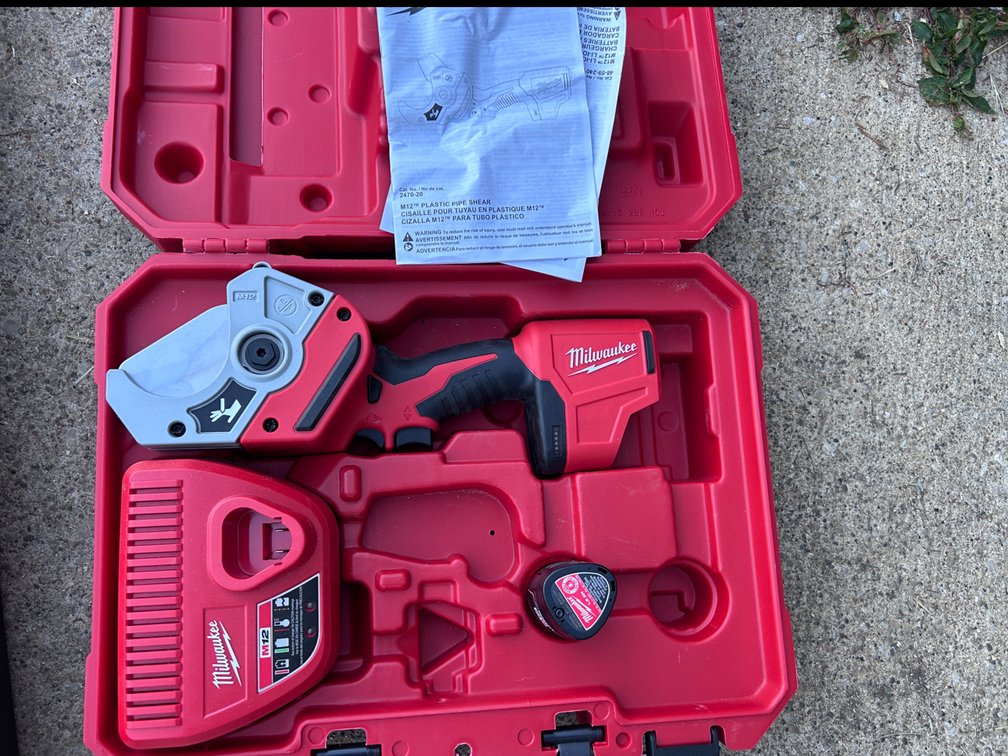 MILWAUKEE TOOLS