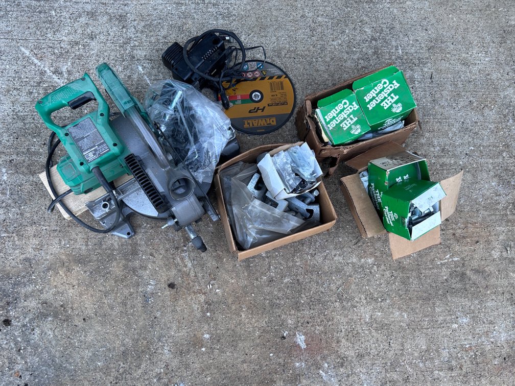 METABO MITRE SAW W/ EXTRAS