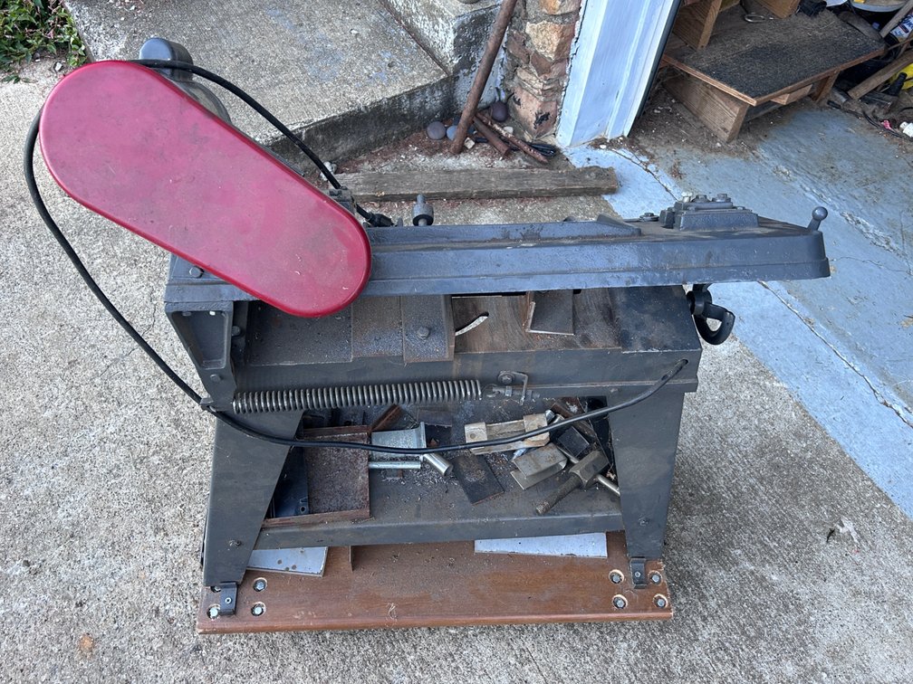 BAND SAW
