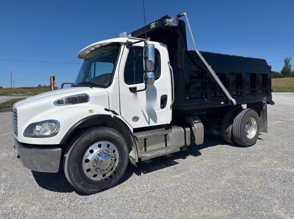 2020 FREIGHTLINER SINGLE AXLE DUMP TRUCK