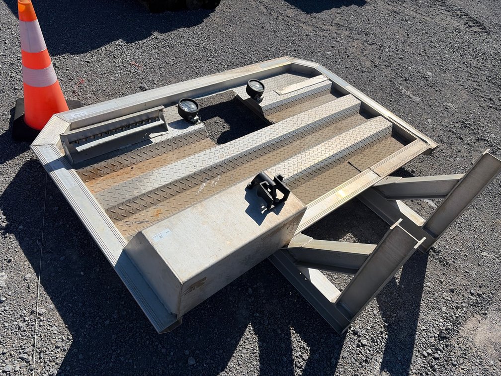 ROAD RAGE ALUMINUM HEADACHE RACK