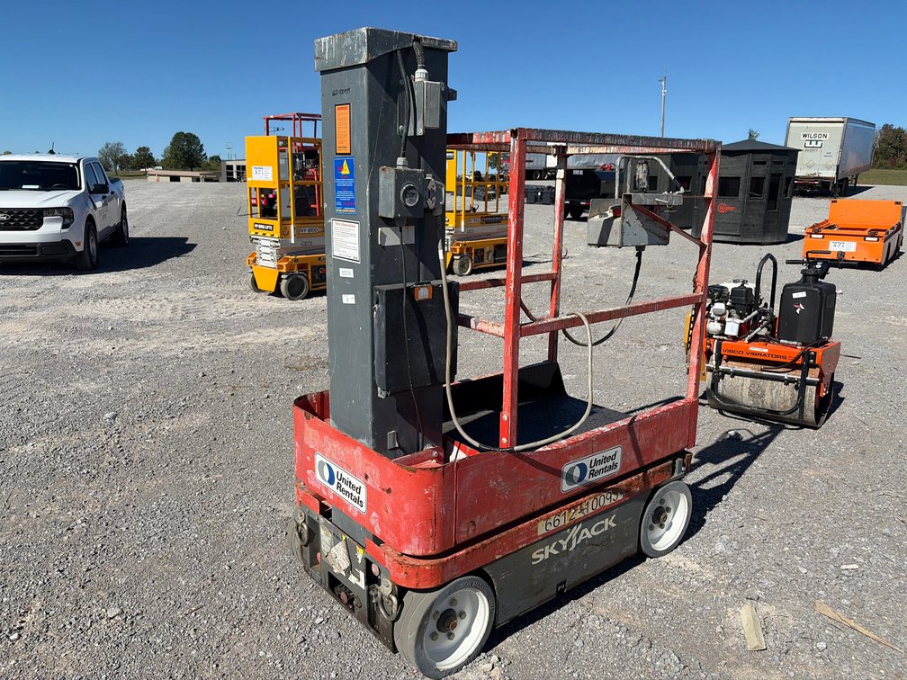 SKYJACK SJ12 SCOSSOR LIFT
