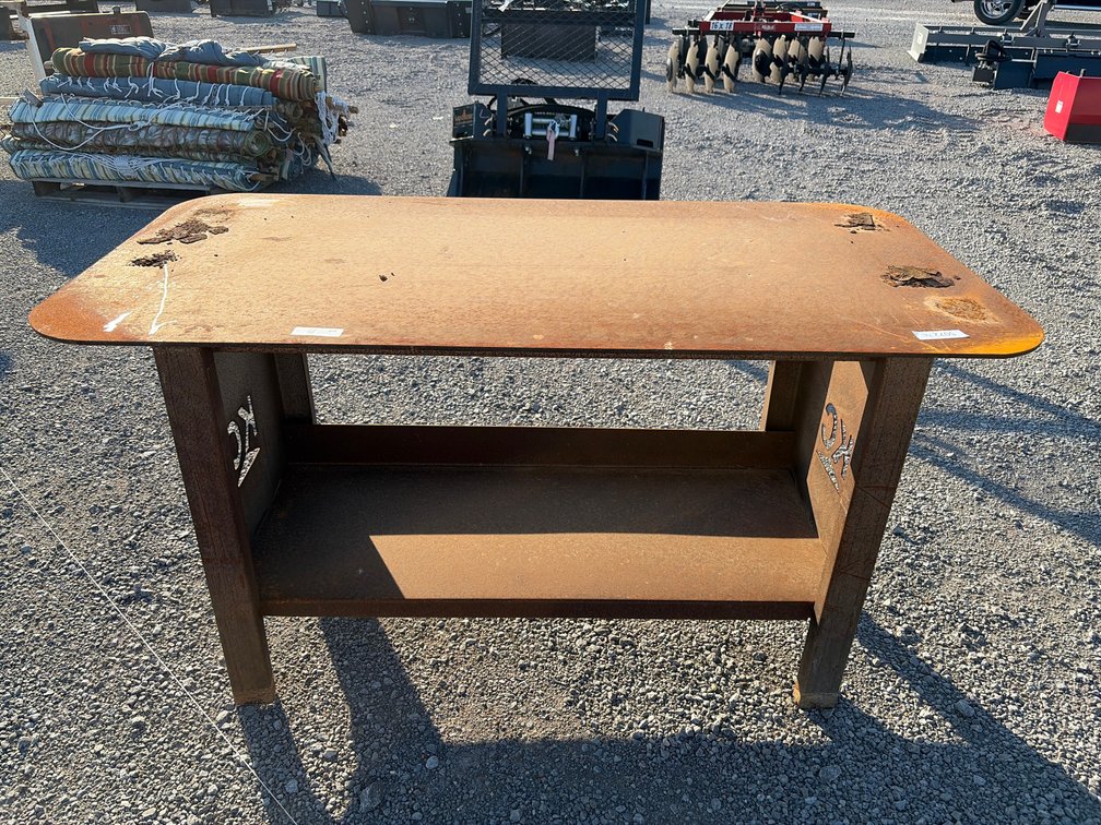 WELDING TABLE