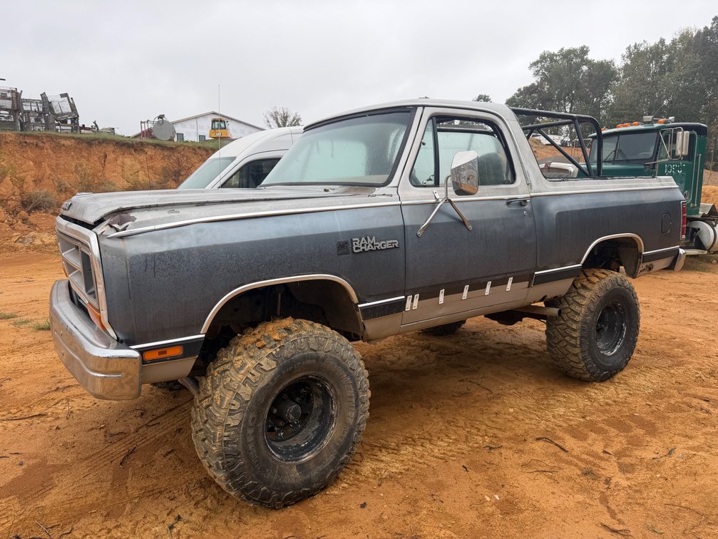 1987 DODGE RAMCHARGER 4X4 SUV