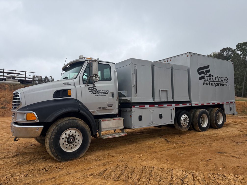 2005 STERLING HEAVY DUTY SERVICE TRUCK