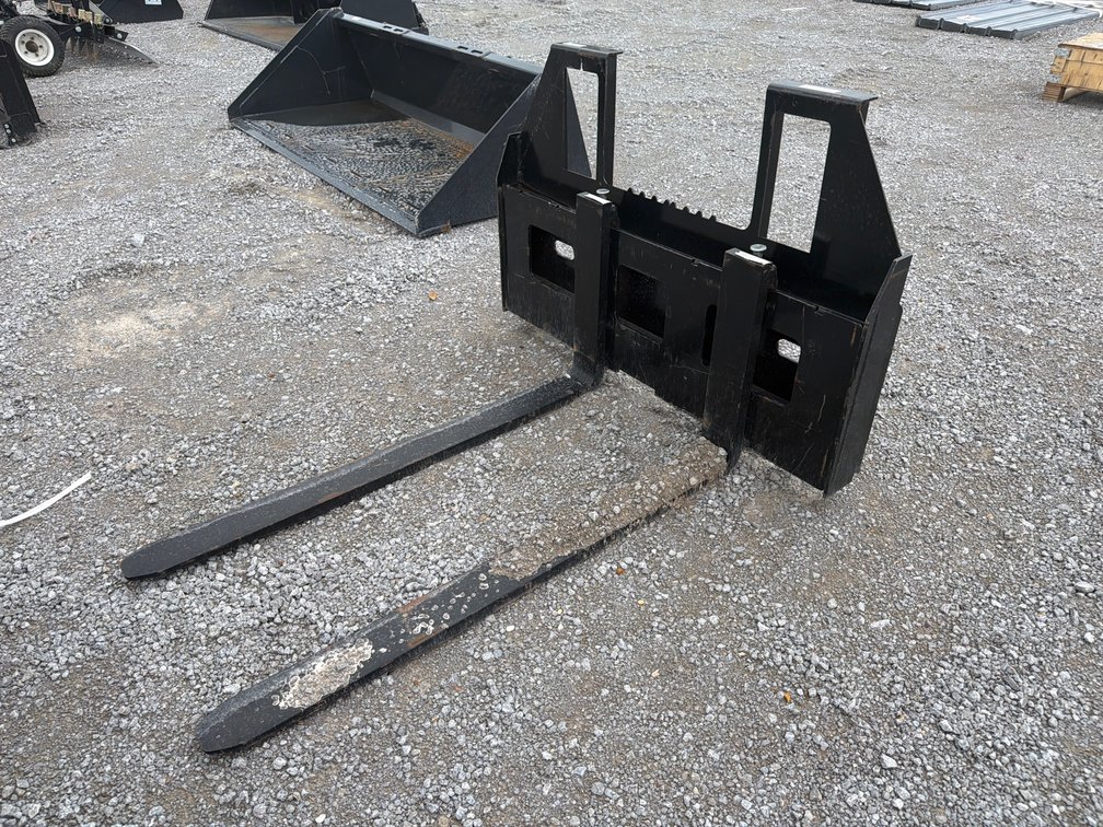 WALK THRU 48” PALLET FORKS