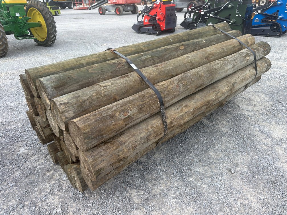 BUNDLE OF (25) WOODEN POSTS
