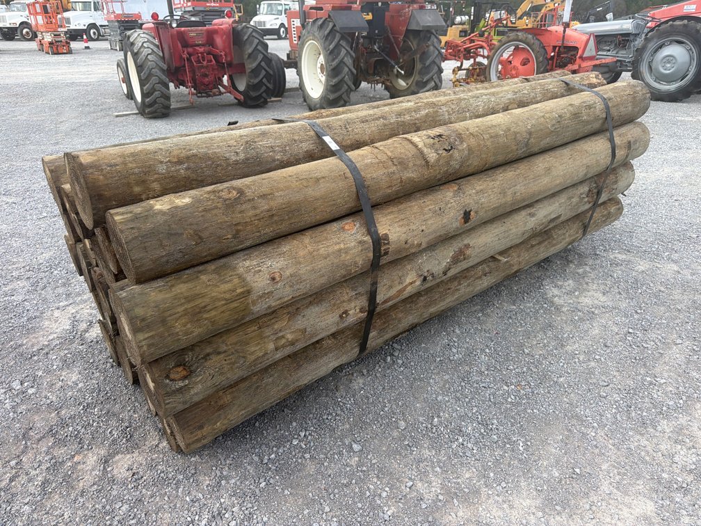 BUNDLE OF (25) WOODEN POSTS