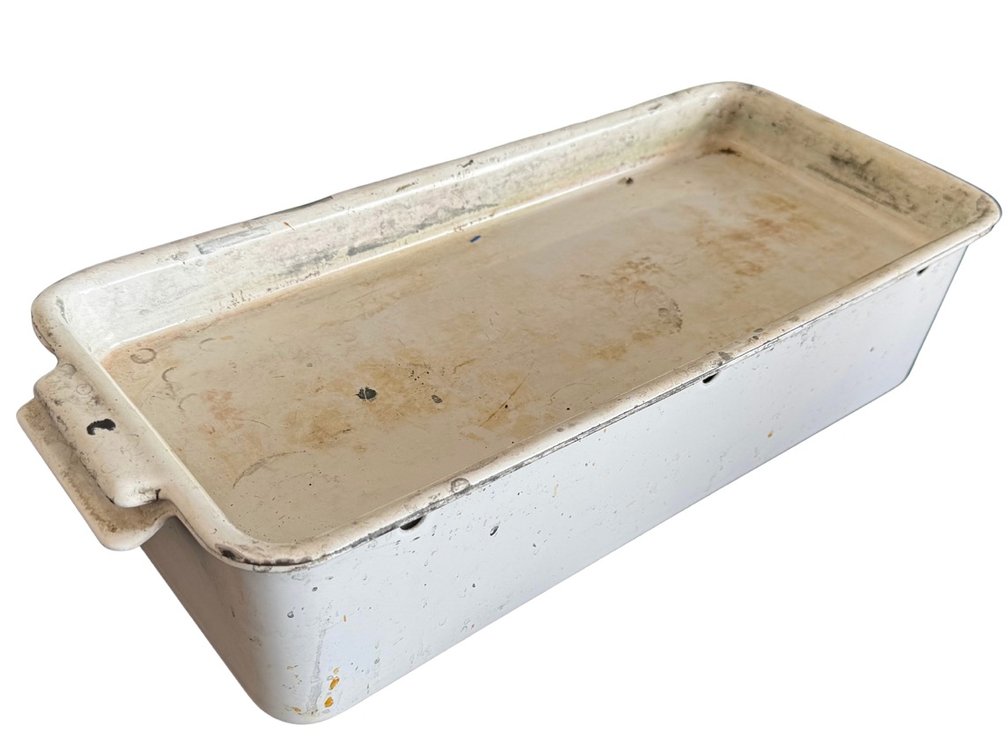 Enameled container