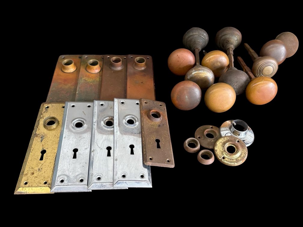 Door Knobs, Backplates & Rosettes