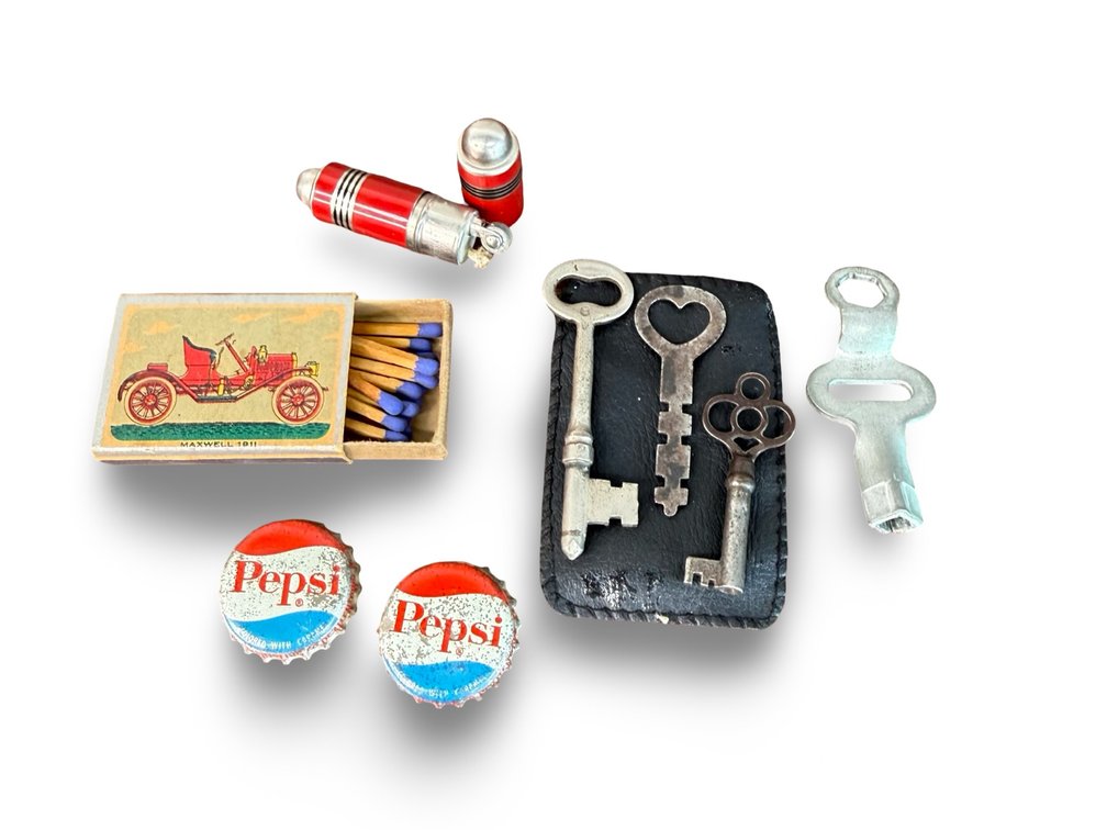 Vintage Advertising & Collectibles Lot