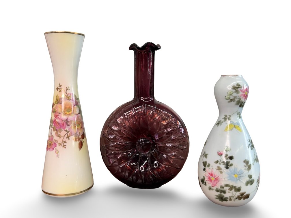 Art Glass & Porcelain Vases