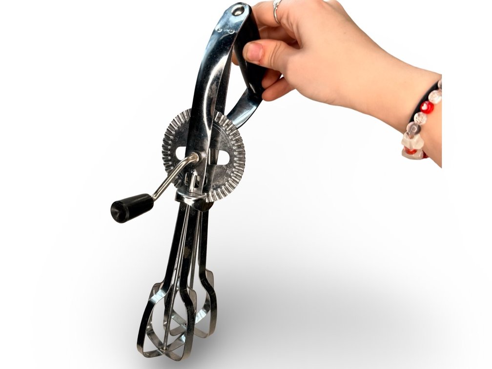 EKCO Metal Rotary Hand Egg Beater