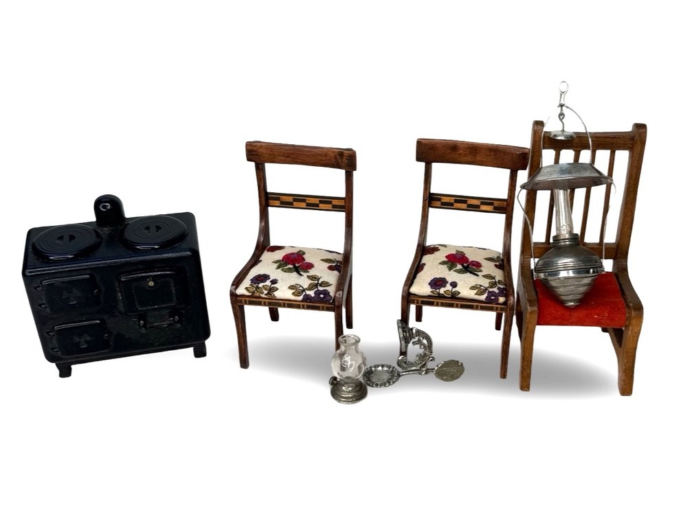 Dollhouse Miniature Furniture and Lighting Accessories
