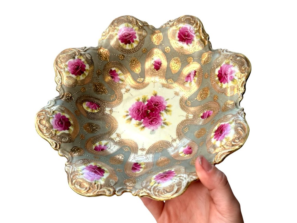 Scalloped Porcelain Bowl with Painted Roses and Gilt