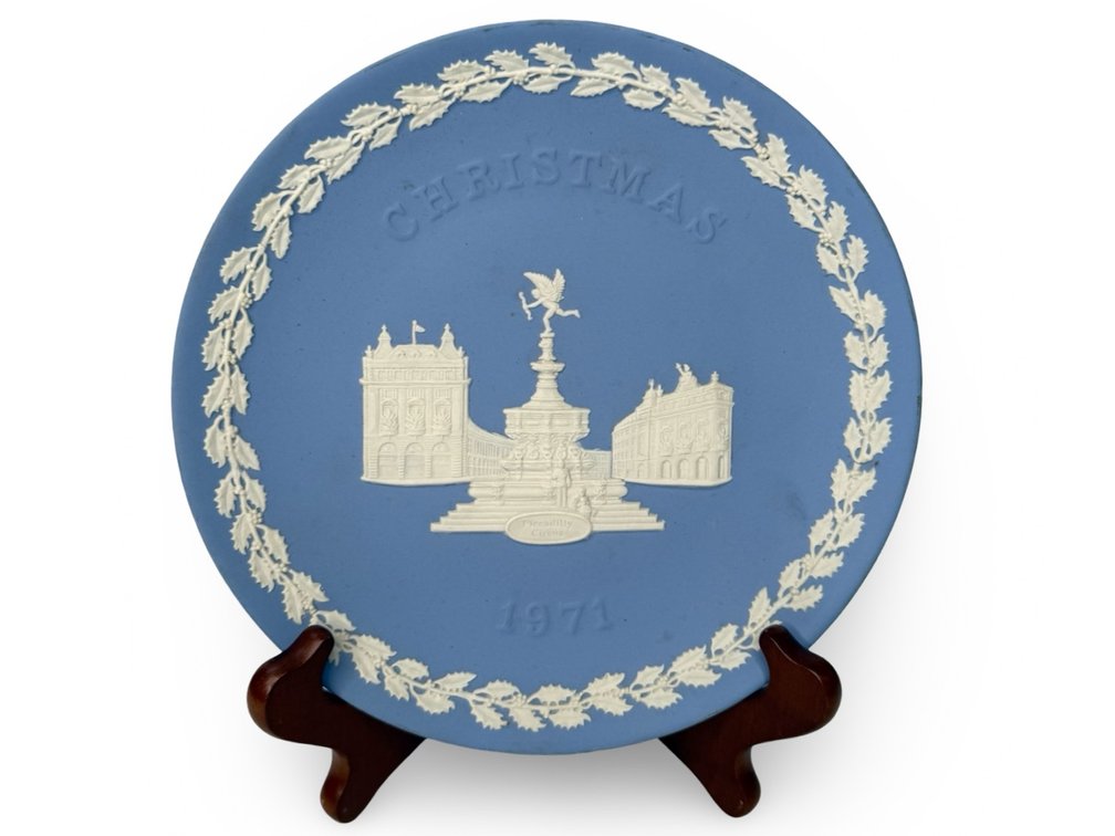 Wedgwood Blue Jasperware 1971 Christmas Plate