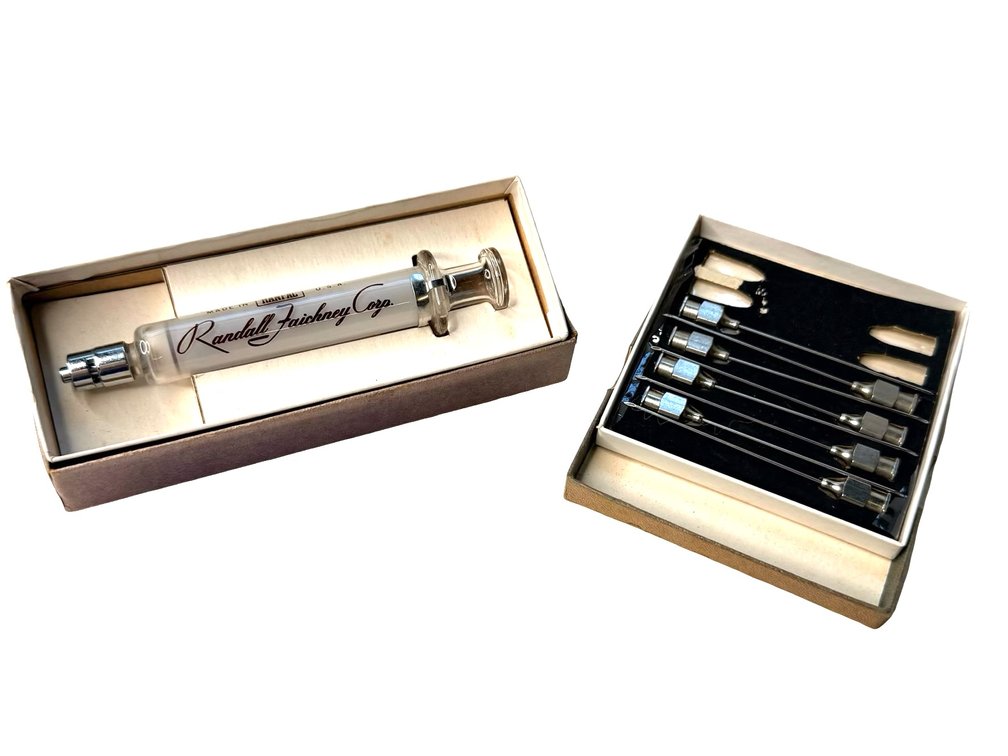 Glass Hypodermic Syringe and Needles