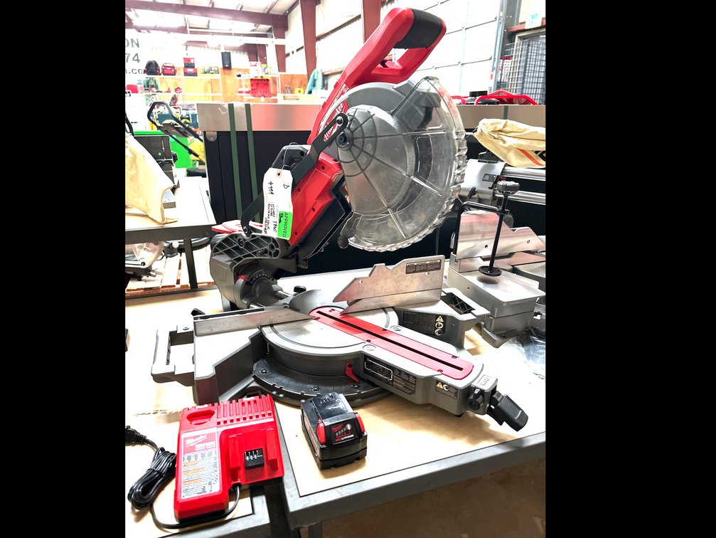 Milwaukee M18 10in Sliding Miter Saw, includes Battery and Charger, inv #c48146