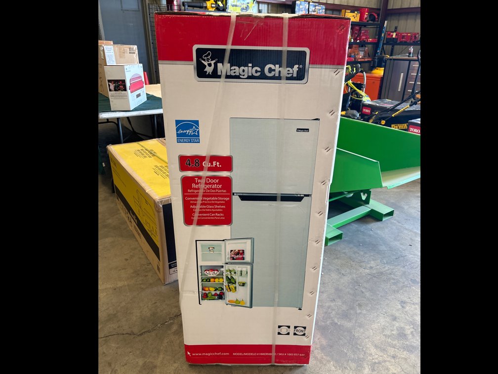 Magic Chef 4.8 Cubic Ft Two Door Refrigerator