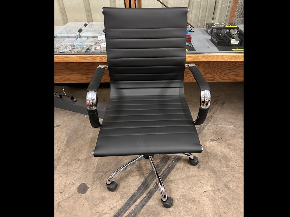 MainStays MS Ribbed Back Chair