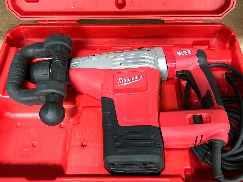 Milwaukee 15LB SDS Max Demolition Hammer, inv #c48084