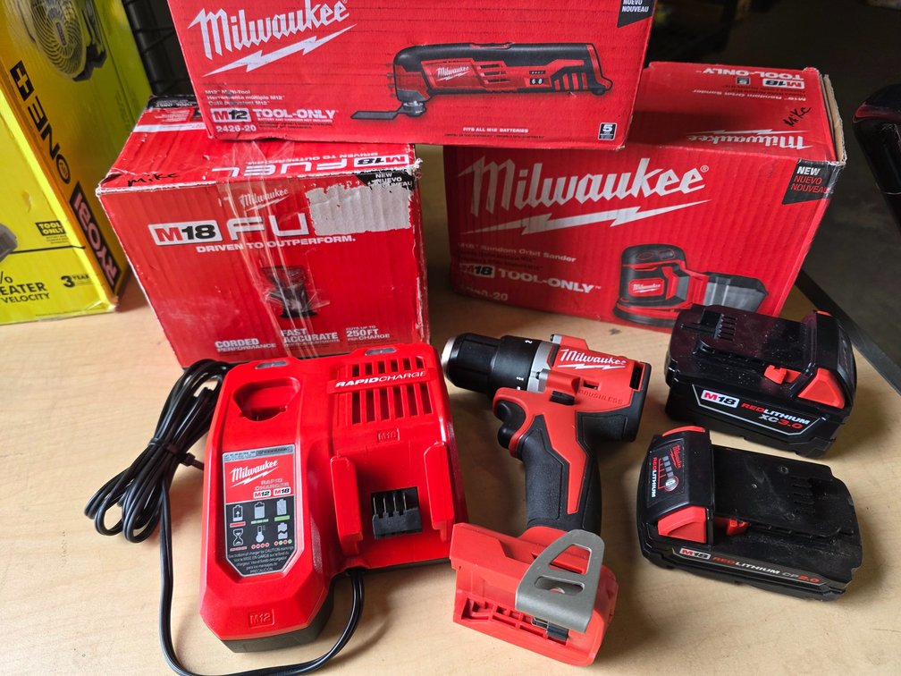 Milwaukee M18/m12 4pc Power Tools Includes Batteries and charger 