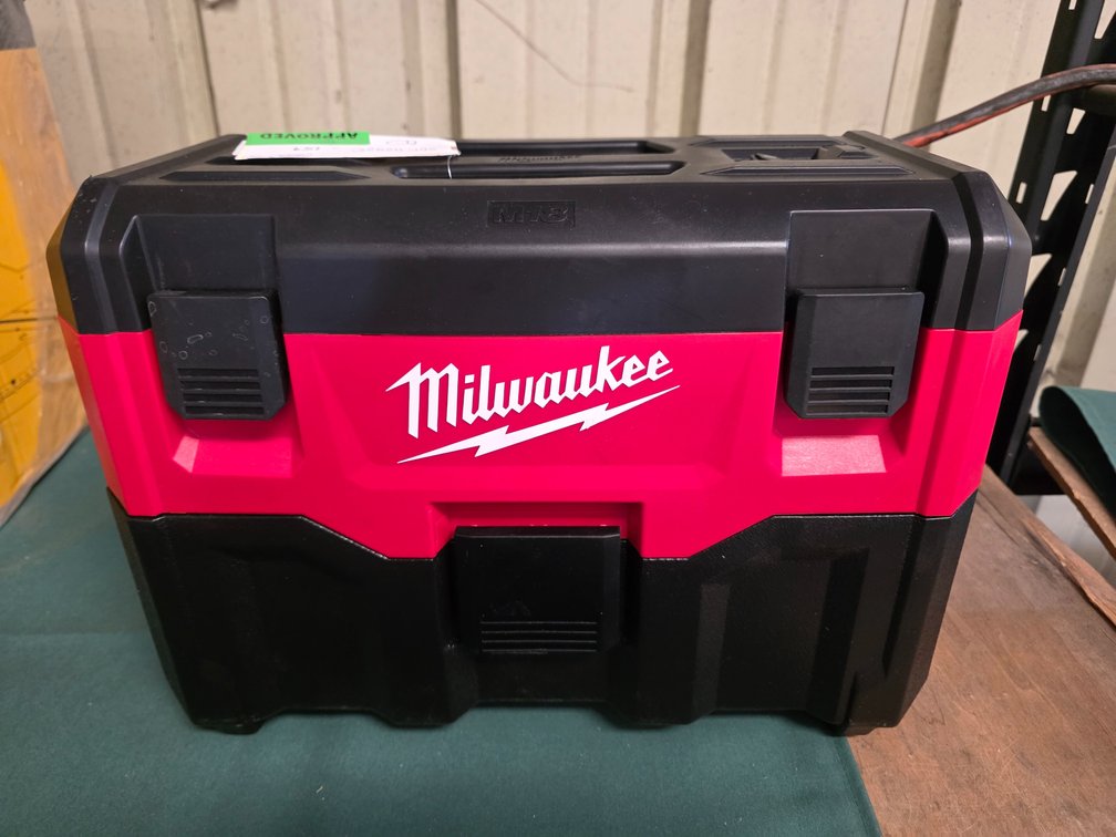 Milwaukee M18 2 Gallon Wet/Dry Vacuum, inv: 26c0292c159