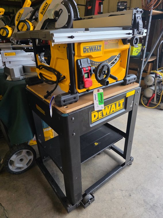 Dewalt 8-1/4" Table Saw + Dewalt Universal Mobile Stand, inv: 21c0096c349