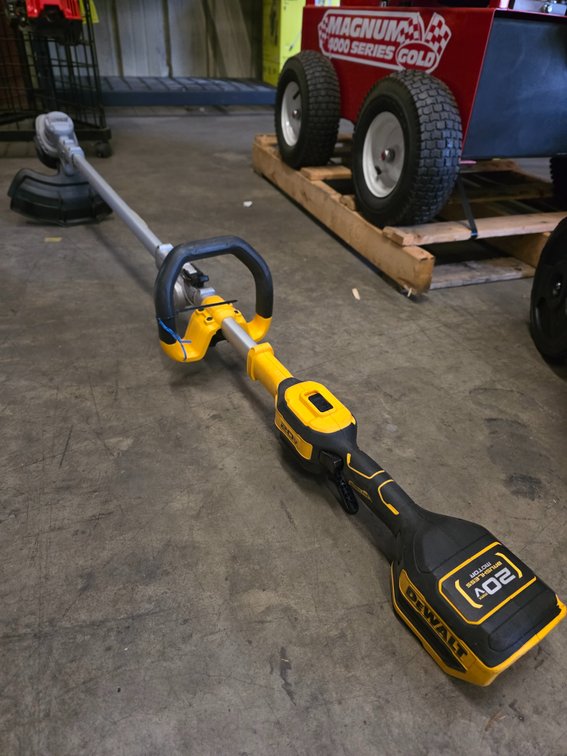 Dewalt 20v Max Brushless String Trimmer