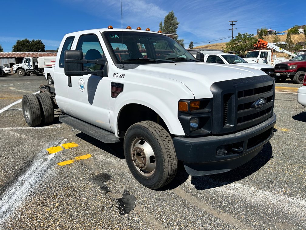 2008 Ford F-350 Cab and Chassis, 171320 Miles