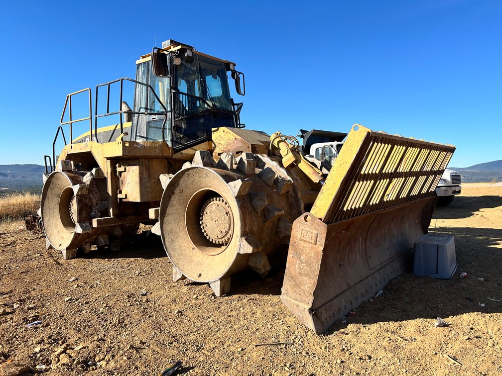 2001 Cat 826G Earth Mover Compactor, 23142 Hours 