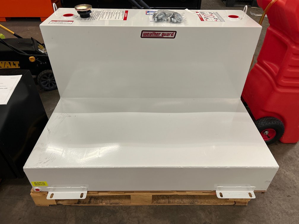 Unused Weather Guard 110 Gallon L-Shaped Transfer Tank