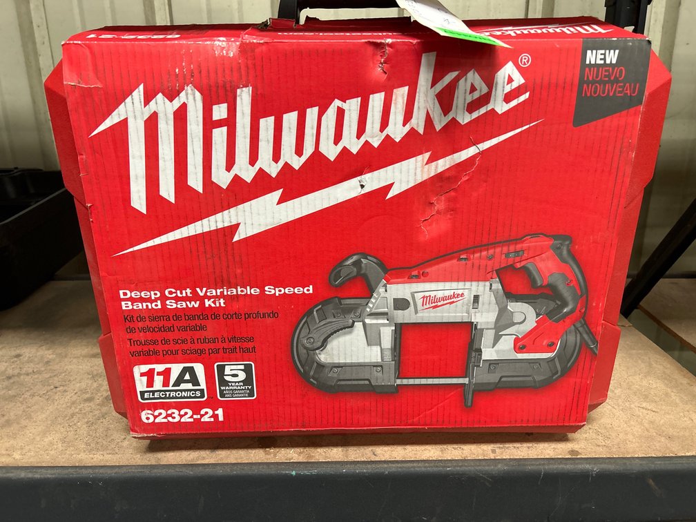 Milwaukee Deep Cut Variable Speed Band Saw, inv #t04042