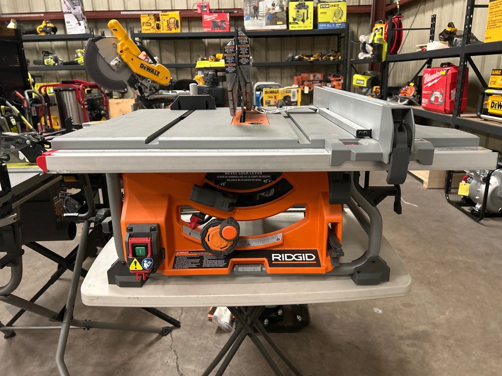 Ridgid 10in Table Saw, inv #m04922