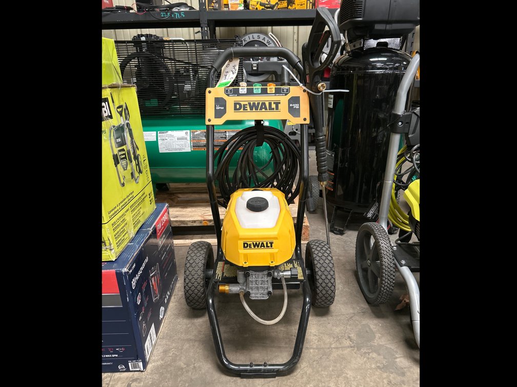 DeWalt 2400psi Electric Pressure Washer, inv #m051027