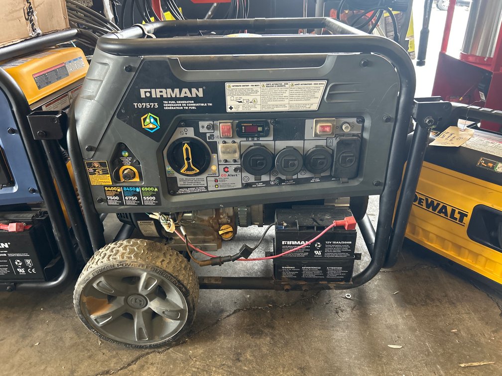 Firman 9400 Watt Dual Fuel Generator