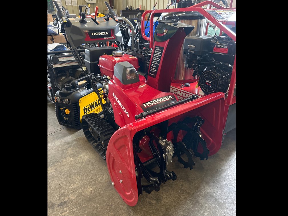 Honda HSS928A Tracked Gas Snow Blower