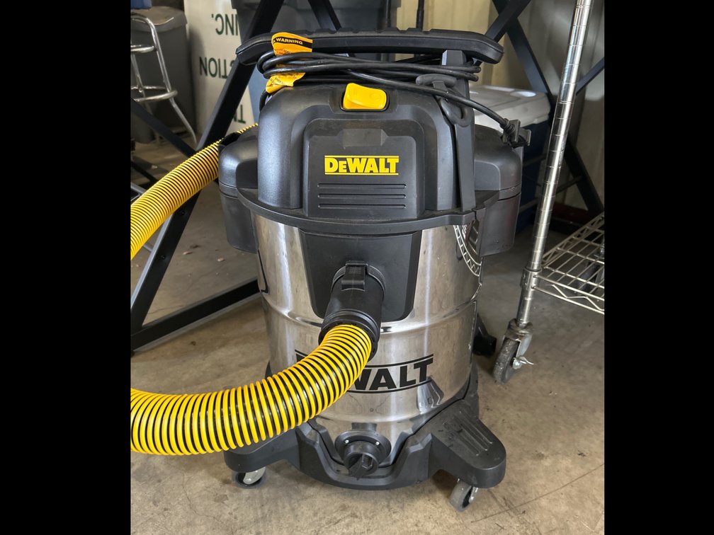 DeWalt 10 Gallon Wet/Dry Vac