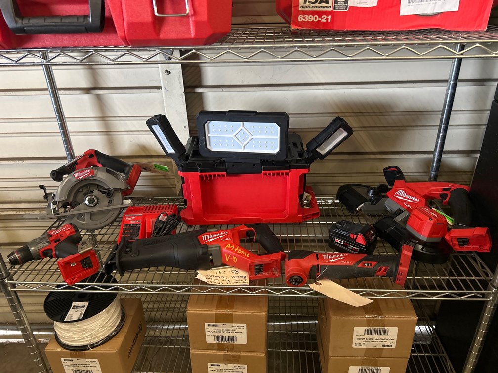 Milwaukee M18 Fuel Power Tools w/ Packout Light/Charger, includes Battery and Charger, 6pcs, inv #ro1291, m051542