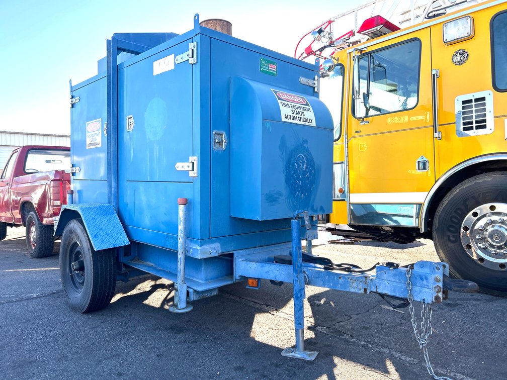 2006 Thompson Pump S/A Towable 6in Utility Trash/ Sewer Pump, 660 Hours
