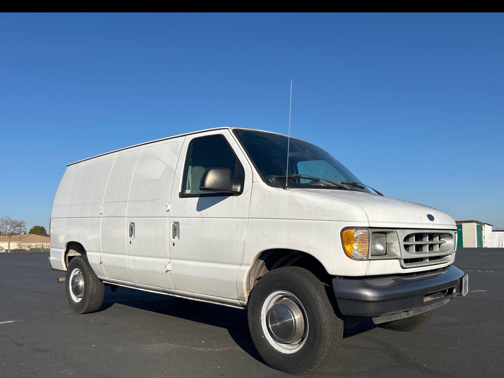 1999 Ford E350 Super Duty Econoline Cargo Van, 82618 Miles, DEALER ONLY/OUT OF STATE BUYER