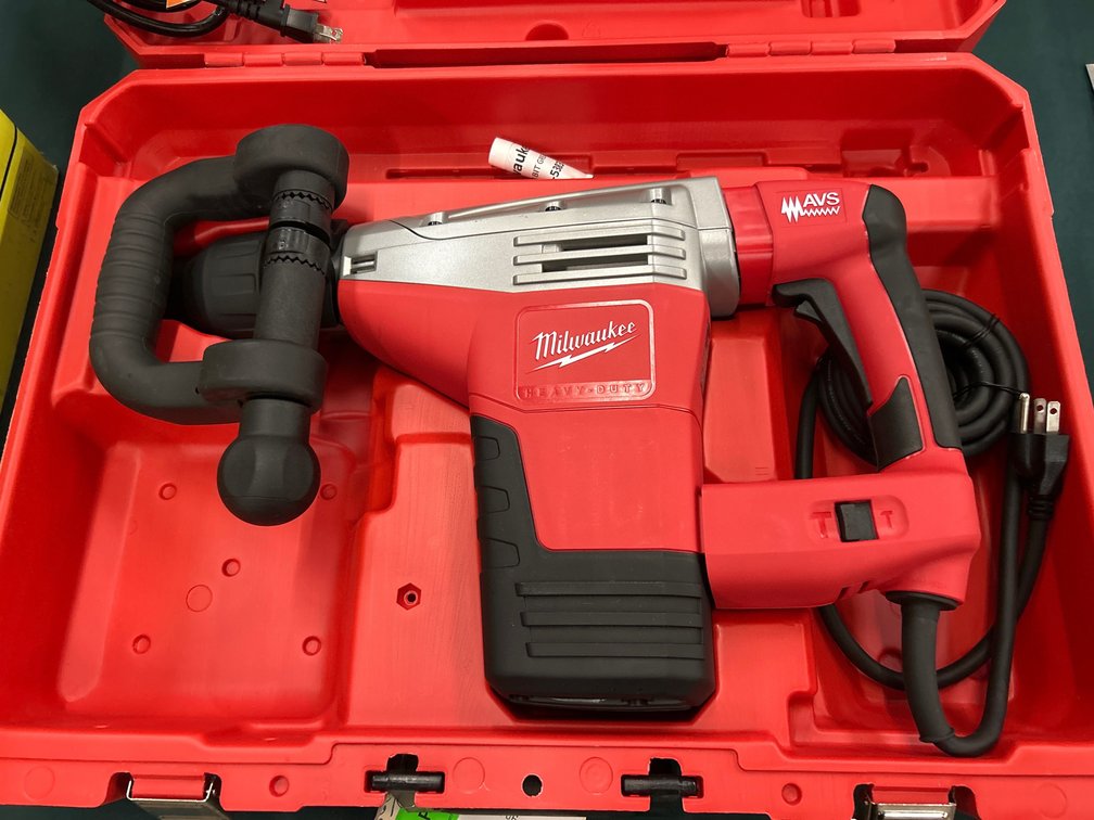 Milwaukee 15lb SDS Max Demolition Hammer, inv #m06690
