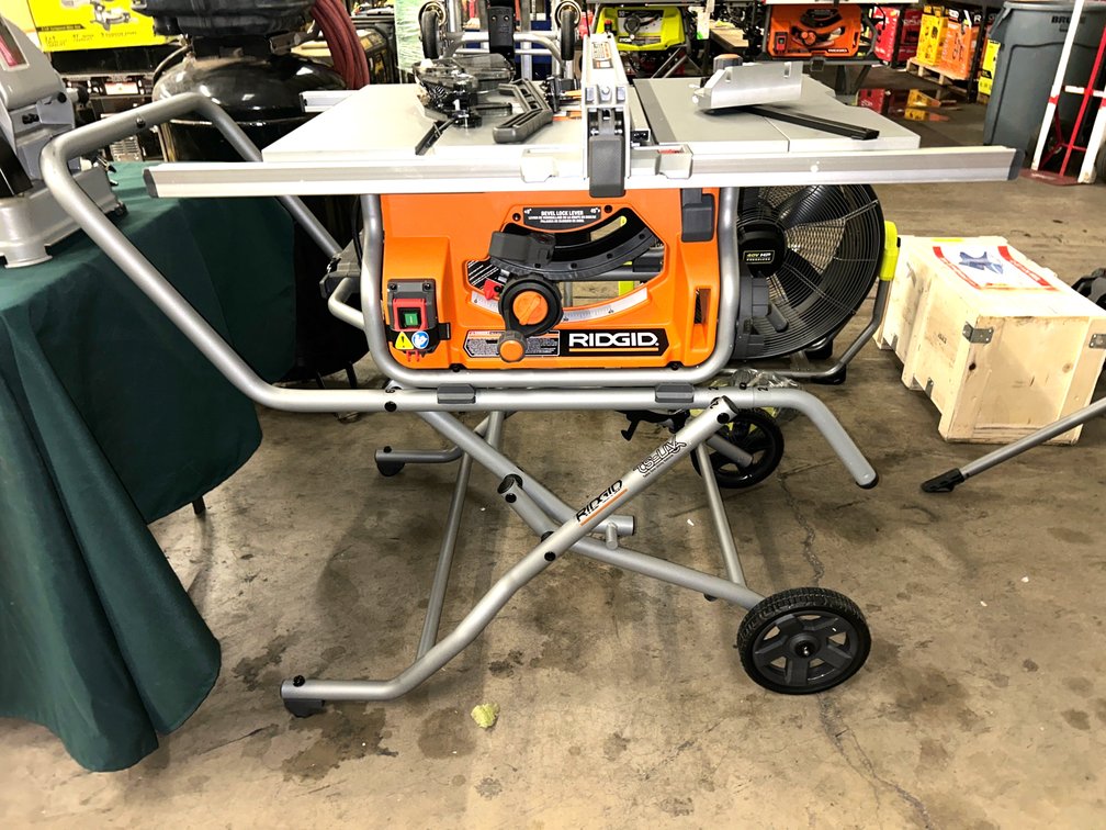 Ridgid 10in Table Saw w/ Folding/Rolling Stand, inv #m07808