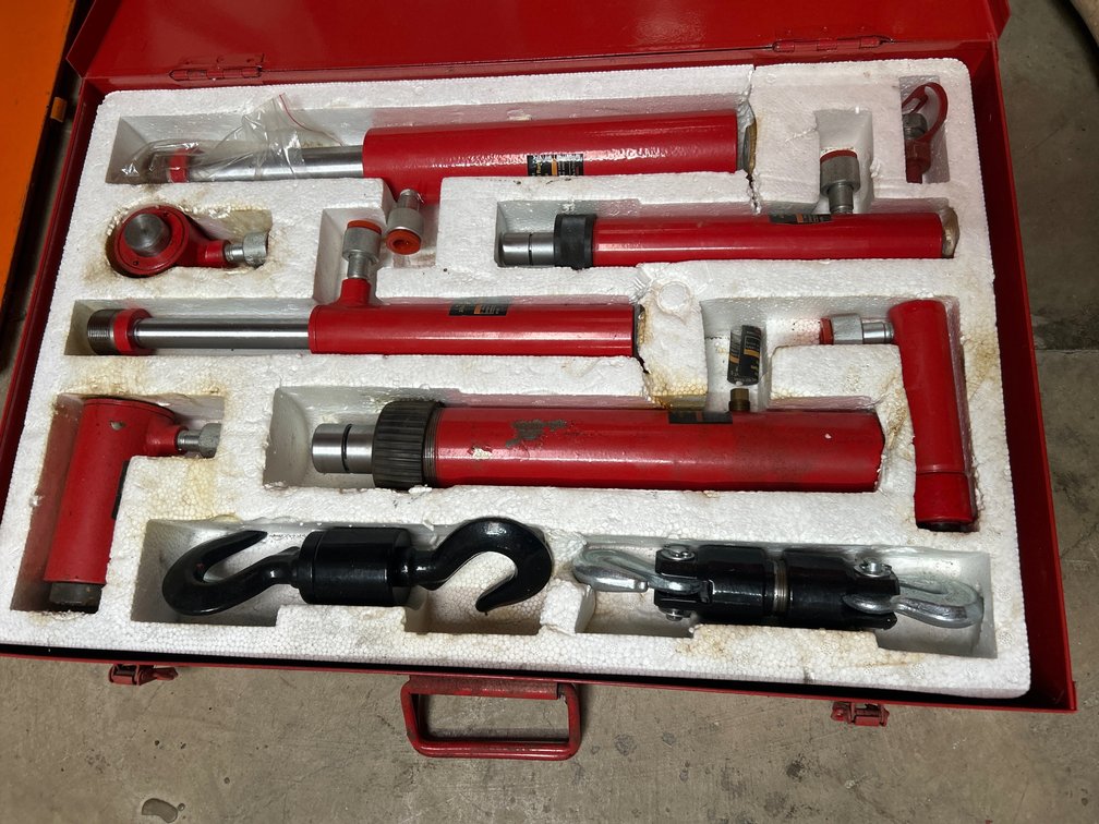 Central Hydraulics 7pc Porta-Power Ram Kit